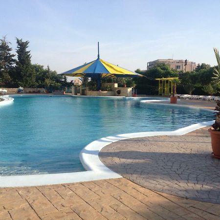 Siana Hotel سفيتي فلاس المظهر الخارجي الصورة