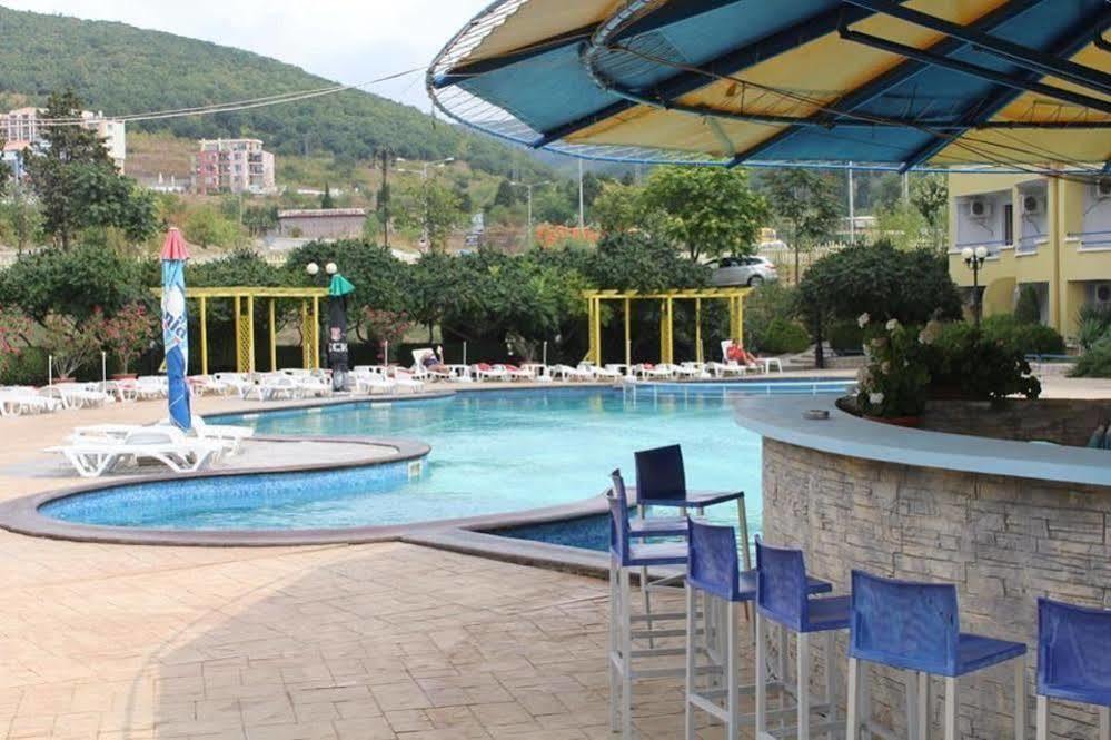 Siana Hotel سفيتي فلاس المظهر الخارجي الصورة